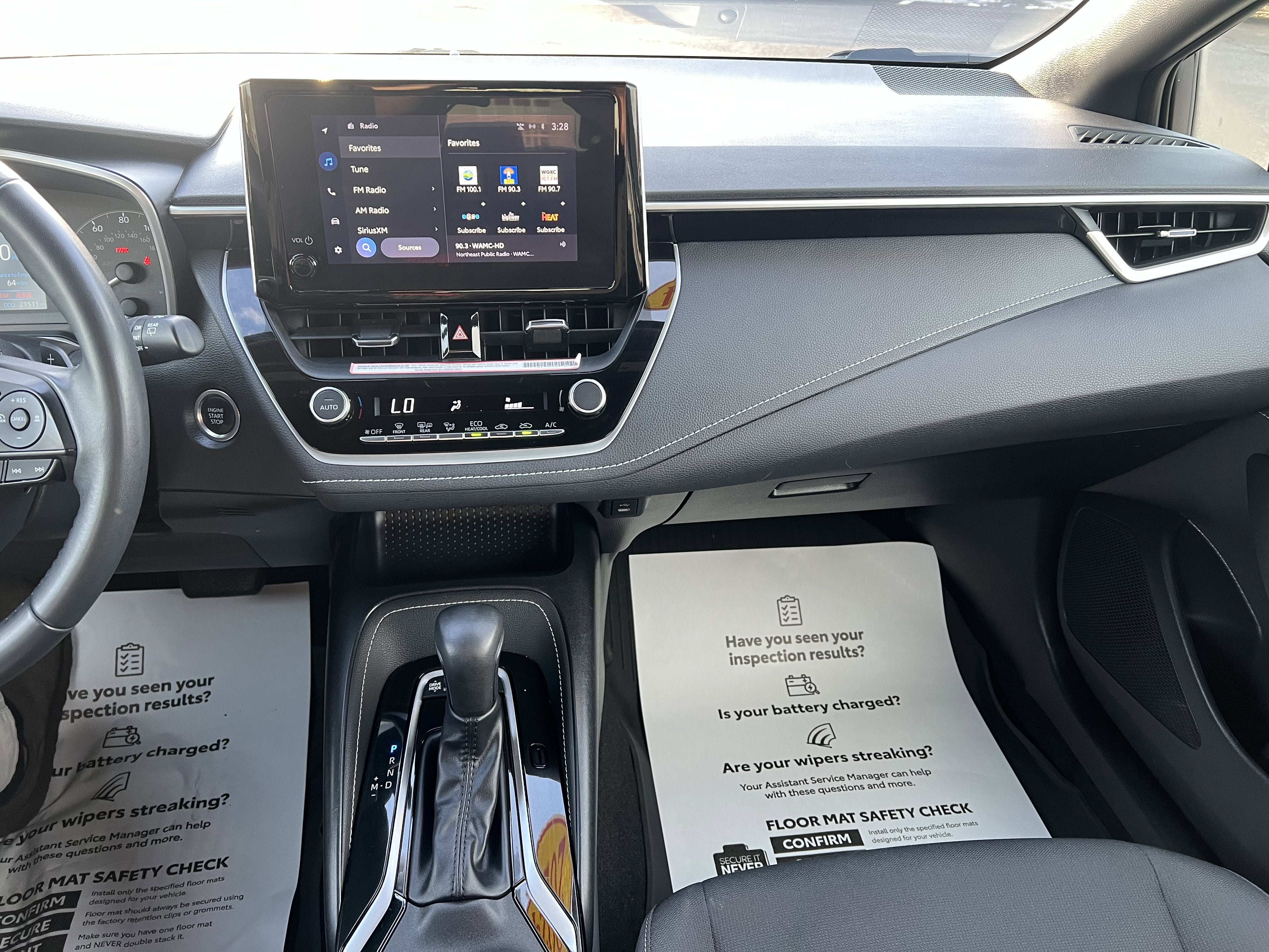 2024 Toyota Corolla Hatchback SE