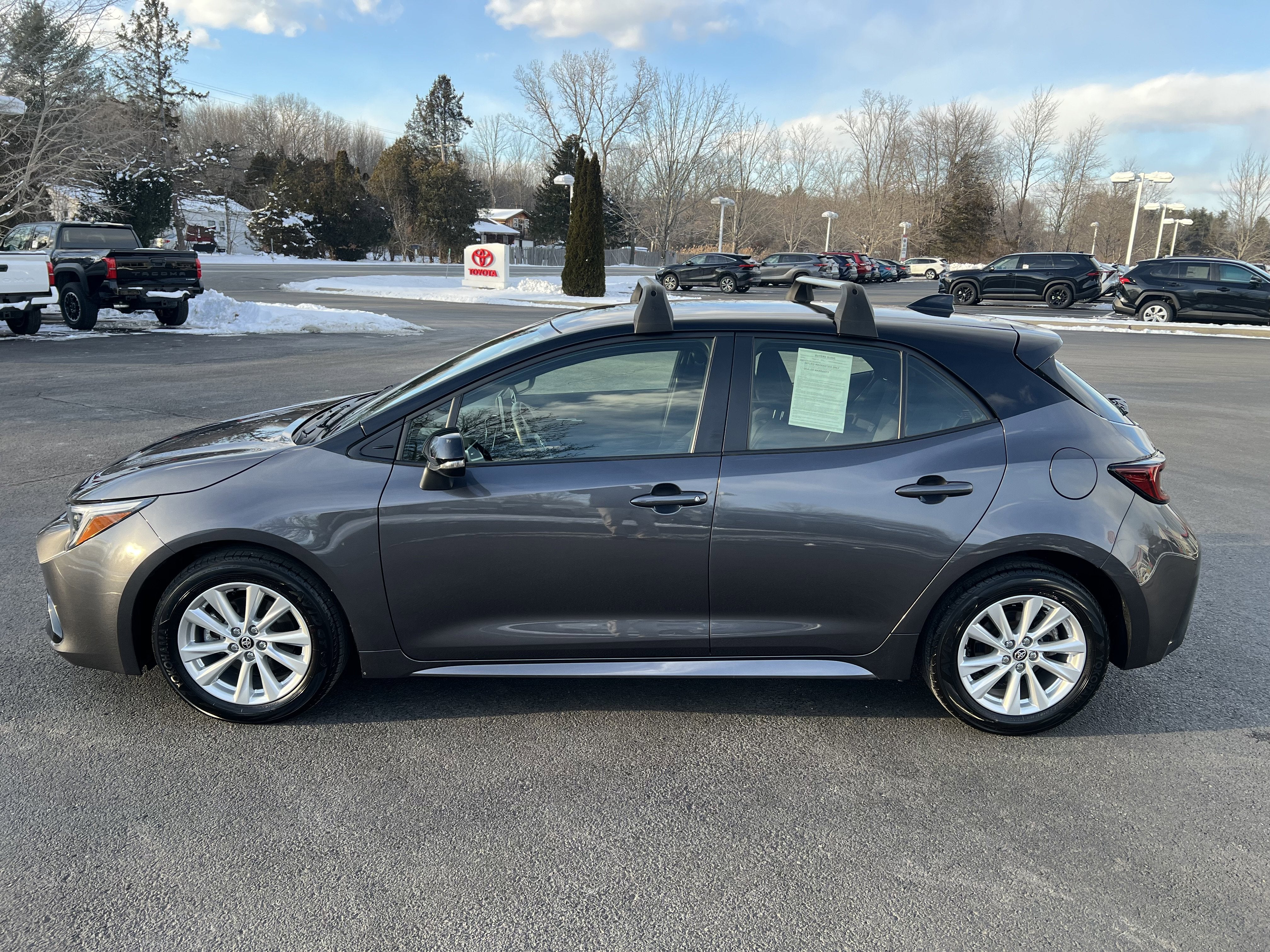 2024 Toyota Corolla Hatchback SE