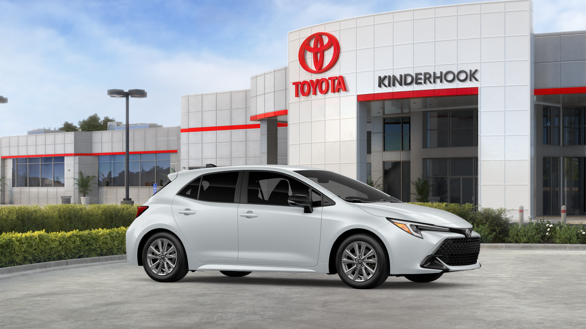 2027 Toyota Corolla Hatchback SE